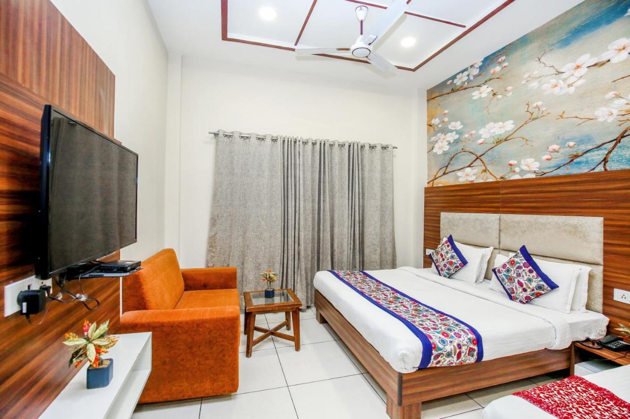 Hotel Karan Residency - 5 Min Walk From Golden Temple Amritsar Exteriér fotografie